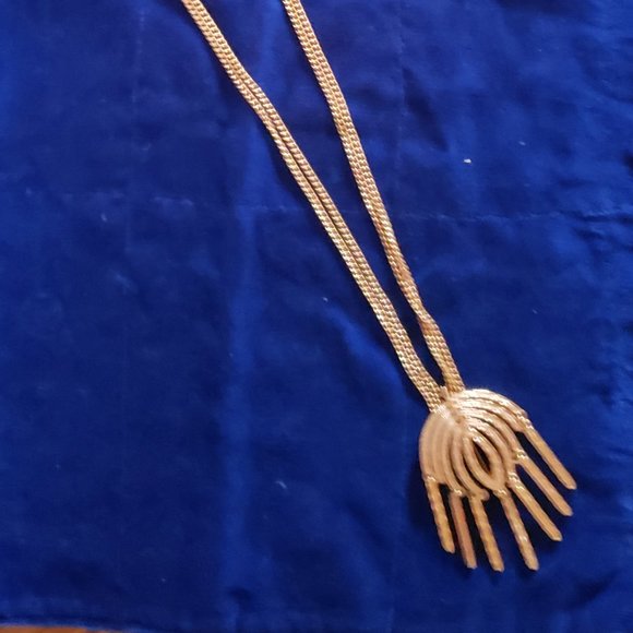 Sarah Coventry Gold Necklace Doubling as Brooch - Picture 4 of 8